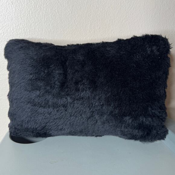 Small 12" Tapestry & Faux Fur Cat Pillow No outfit is complete without cat hair - Picture 4 of 4